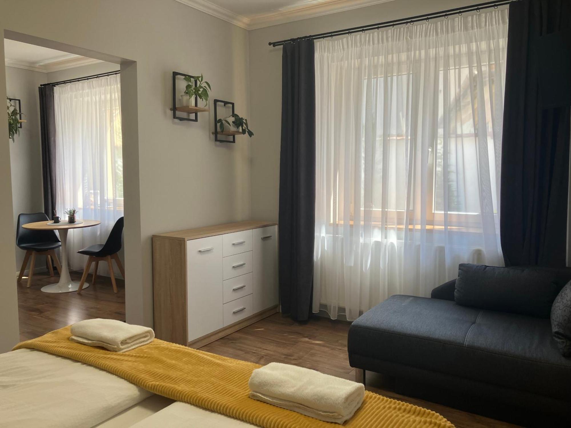 Illa Apartments Eger Eksteriør bilde
