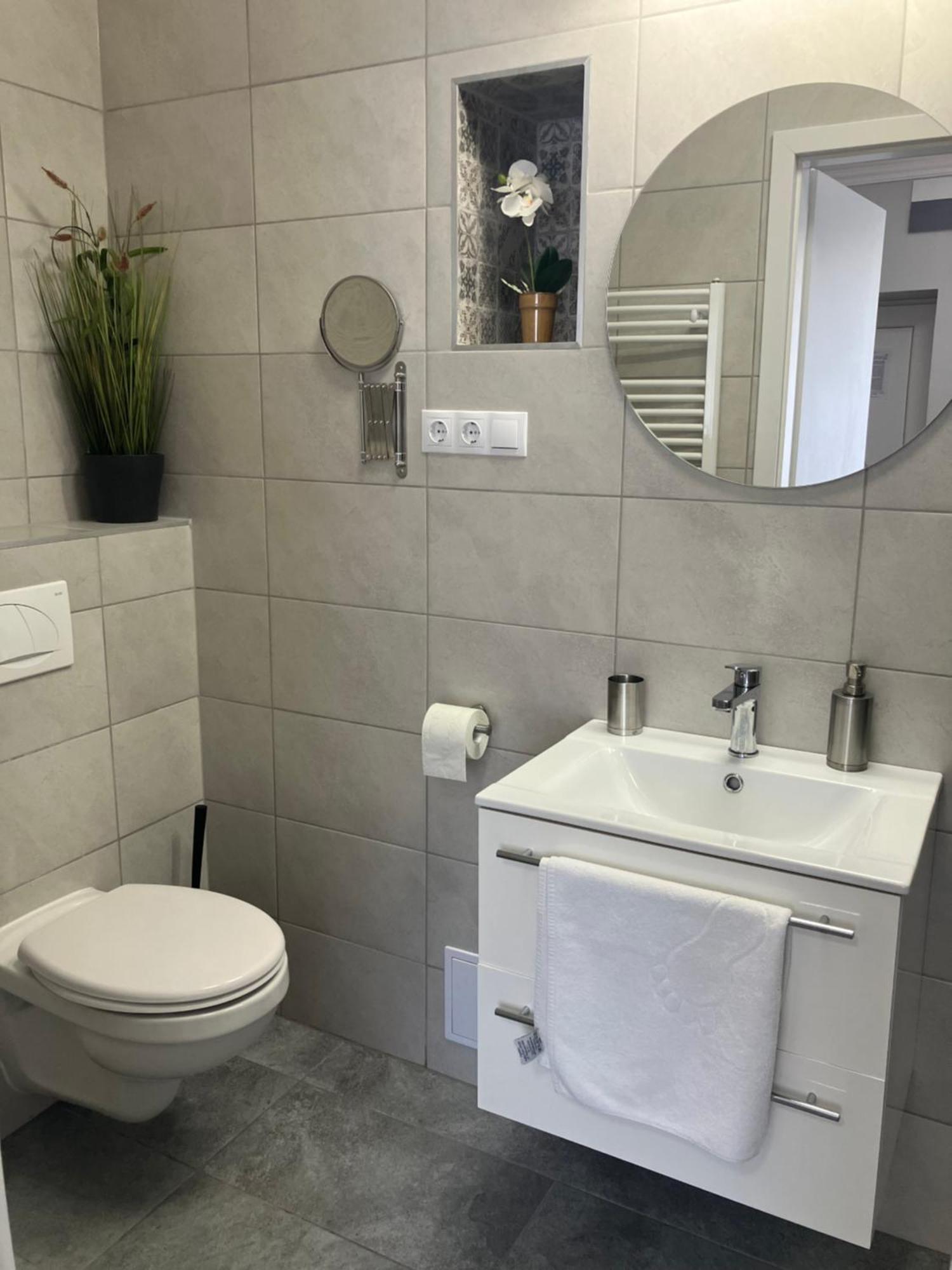 Illa Apartments Eger Eksteriør bilde