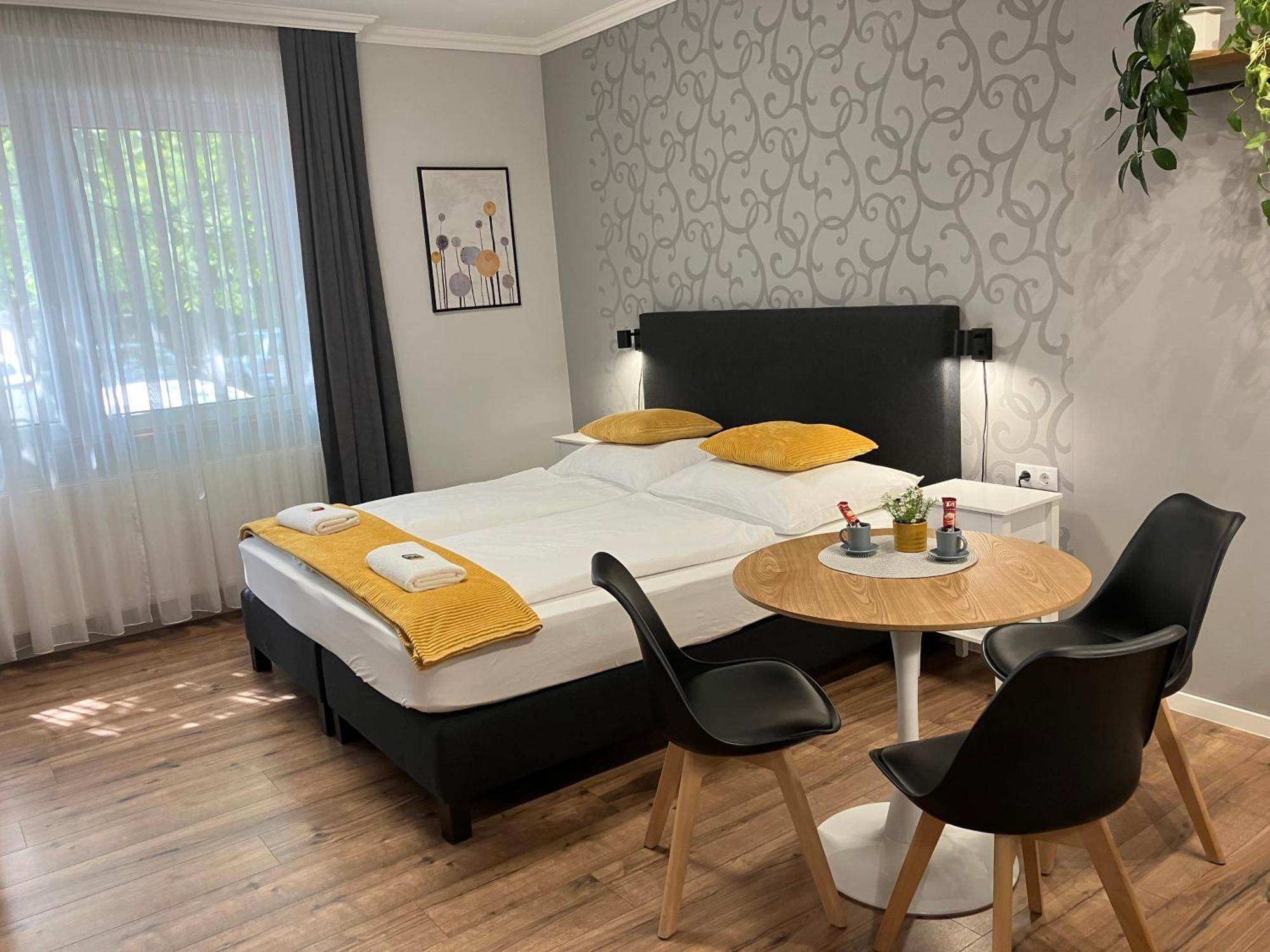Illa Apartments Eger Eksteriør bilde
