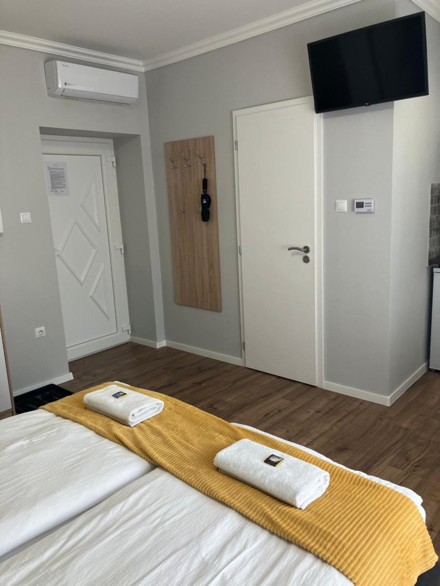 Illa Apartments Eger Eksteriør bilde