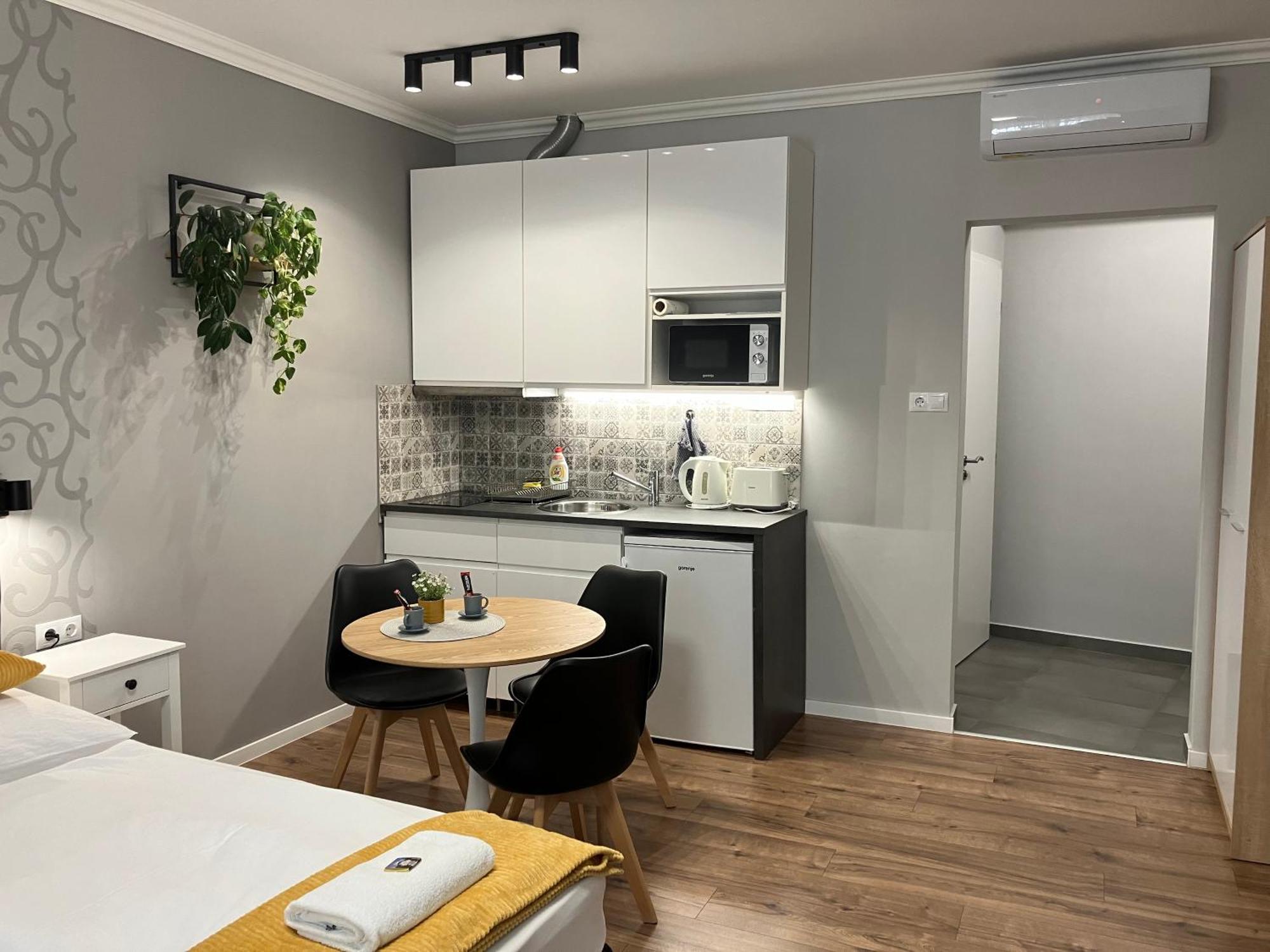 Illa Apartments Eger Eksteriør bilde