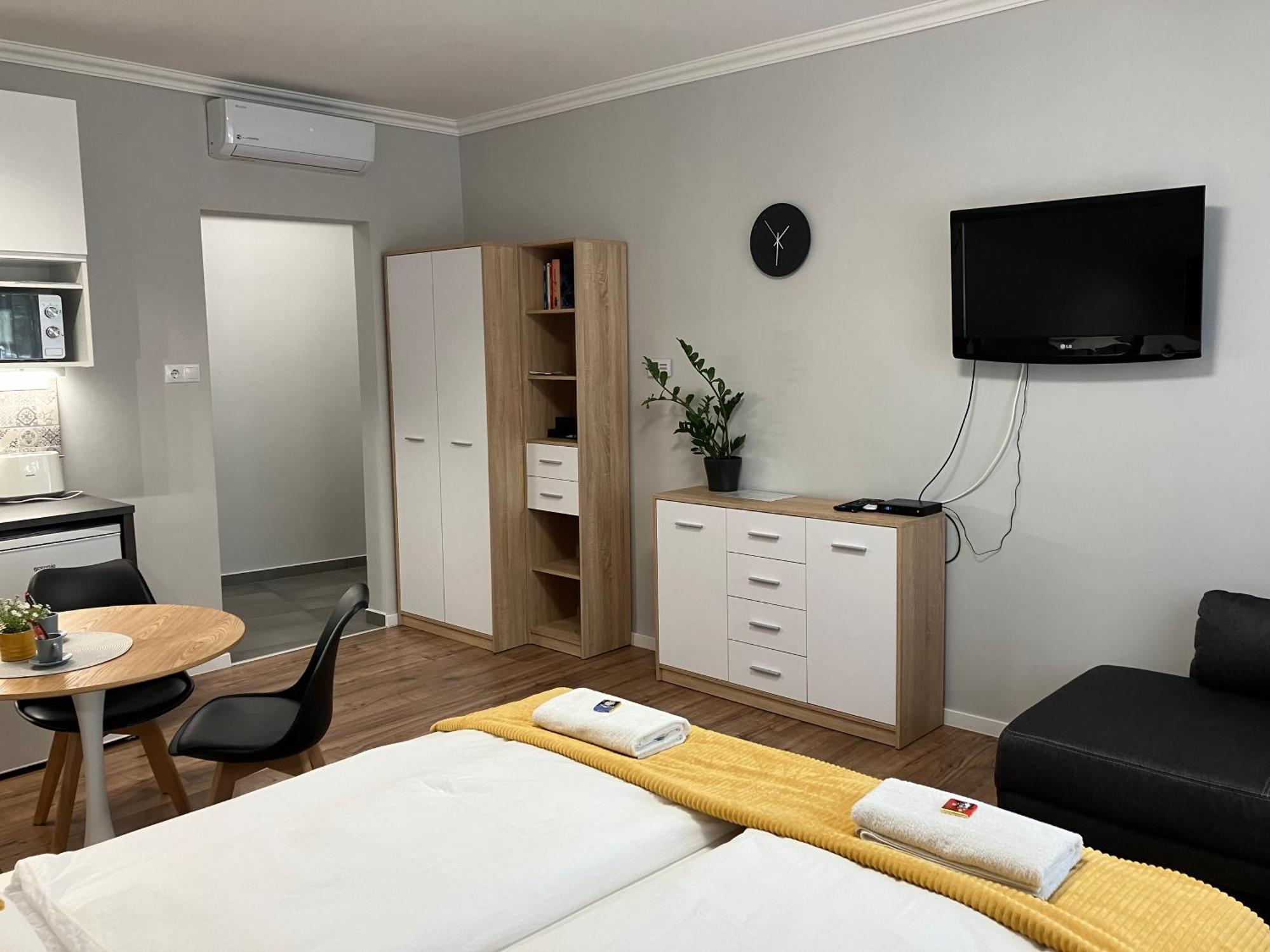 Illa Apartments Eger Eksteriør bilde