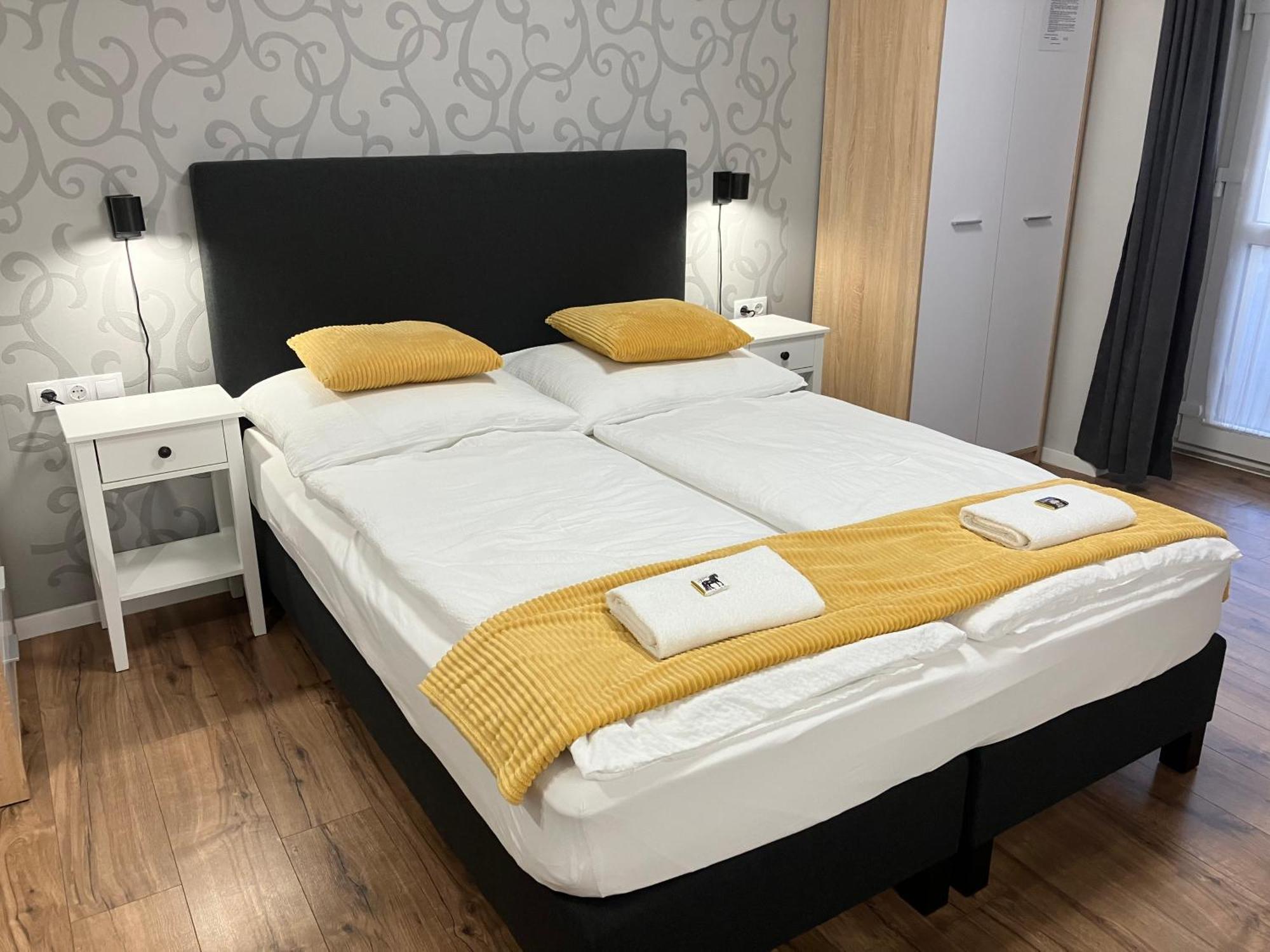 Illa Apartments Eger Eksteriør bilde