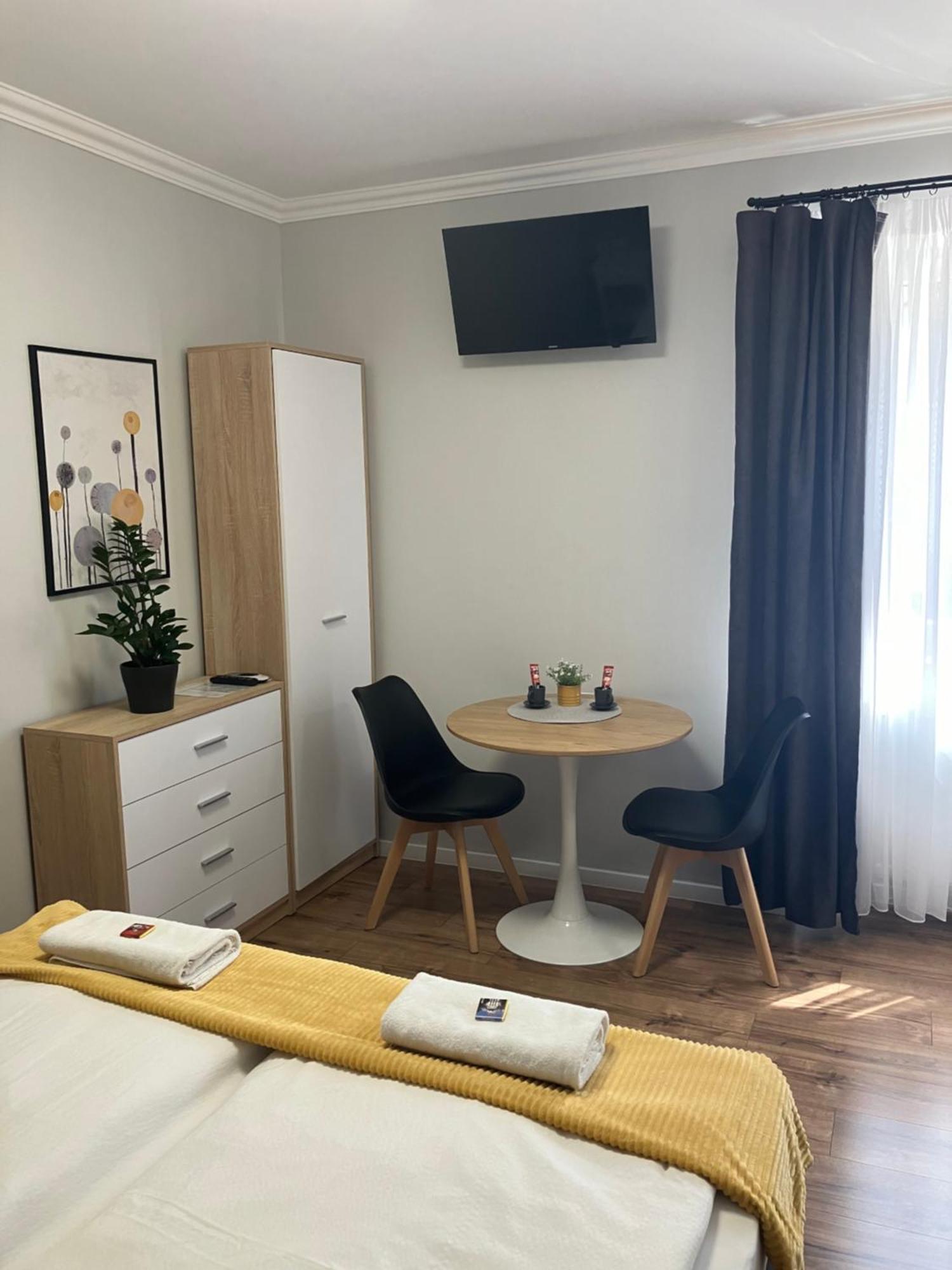 Illa Apartments Eger Eksteriør bilde